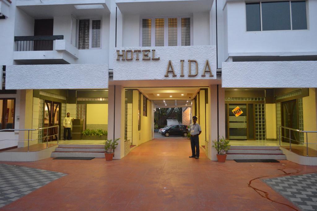 Hotel Aida Котаям Екстериор снимка