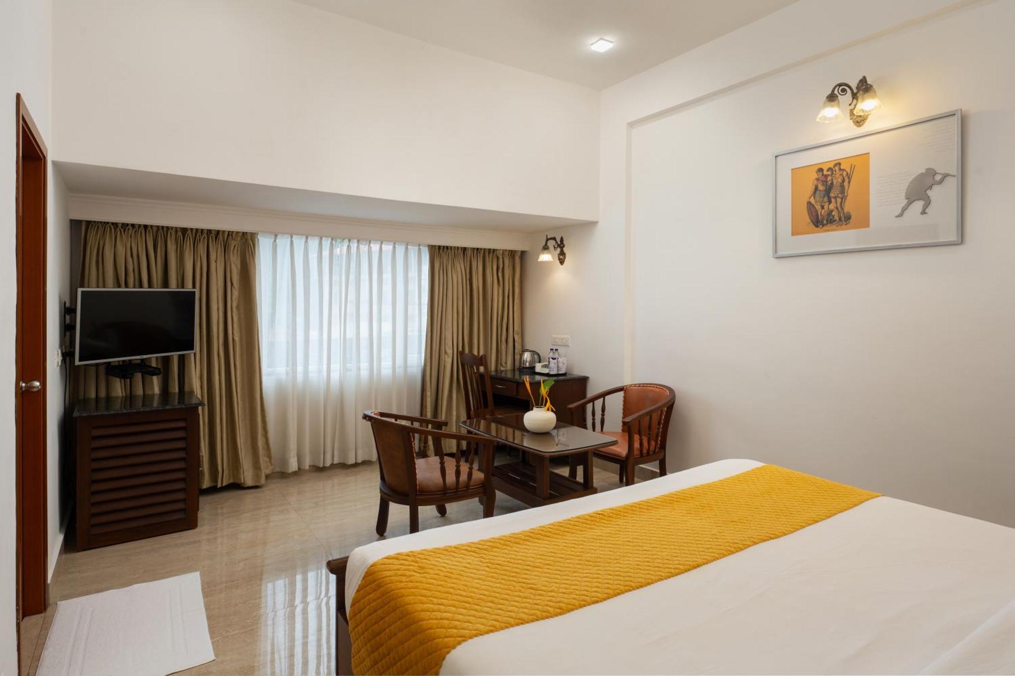 Hotel Aida Котаям Екстериор снимка