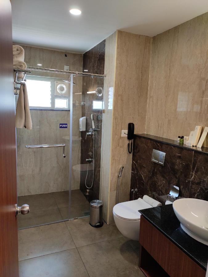 Hotel Aida Котаям Екстериор снимка