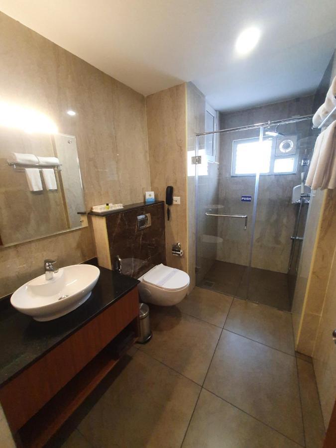 Hotel Aida Котаям Екстериор снимка